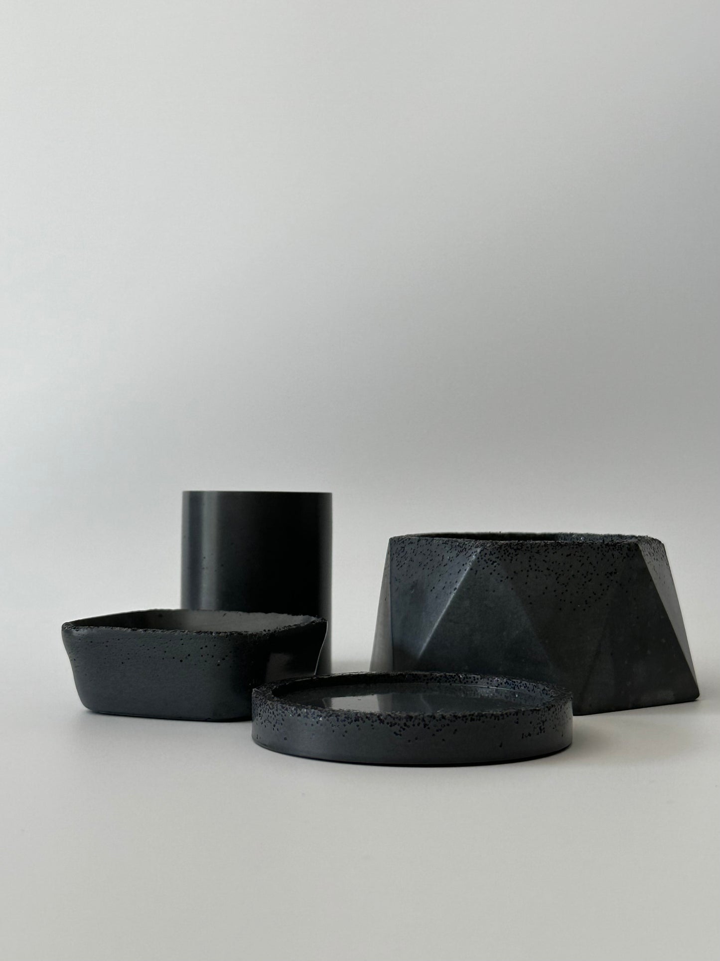 black hexagon pot